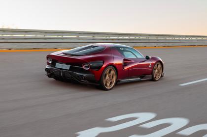 H Alfa Romeo Stradale 33 έφτασε τα 333Km/h στην πίστα Nardo! [+video]